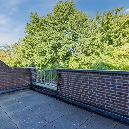 In With Sea Apartment